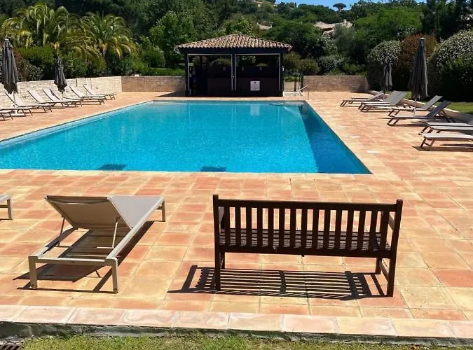 Maison Domaine Golf Country Club De St-Tropez