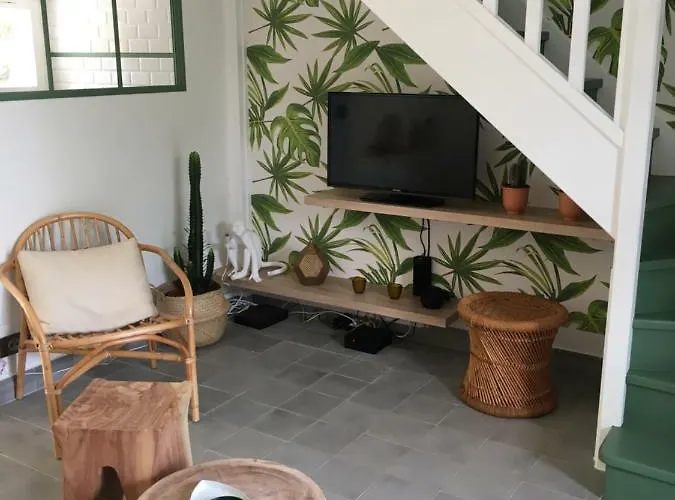 Saint-Tropez Walking Distance, Sea View House